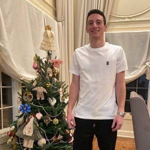 Meet your Posher, Aaron